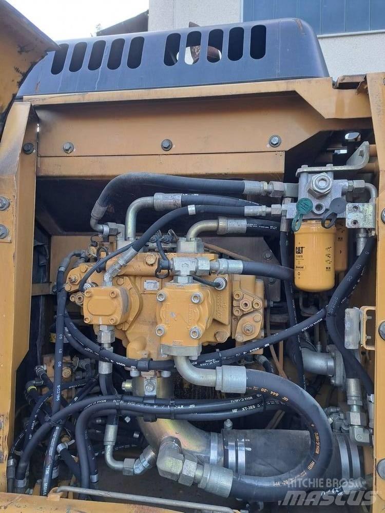 CAT 319 C LN Bageri guseničari