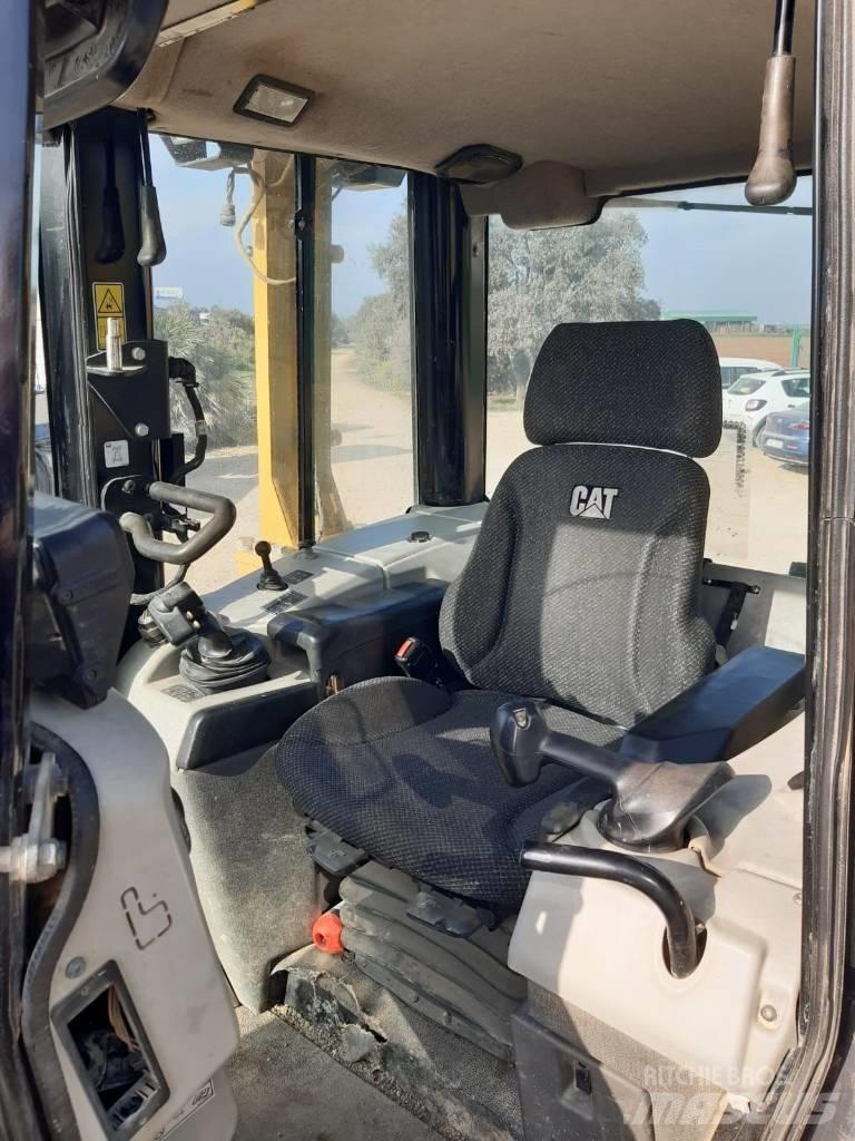 CAT D6N LGP Buldožeri guseničari