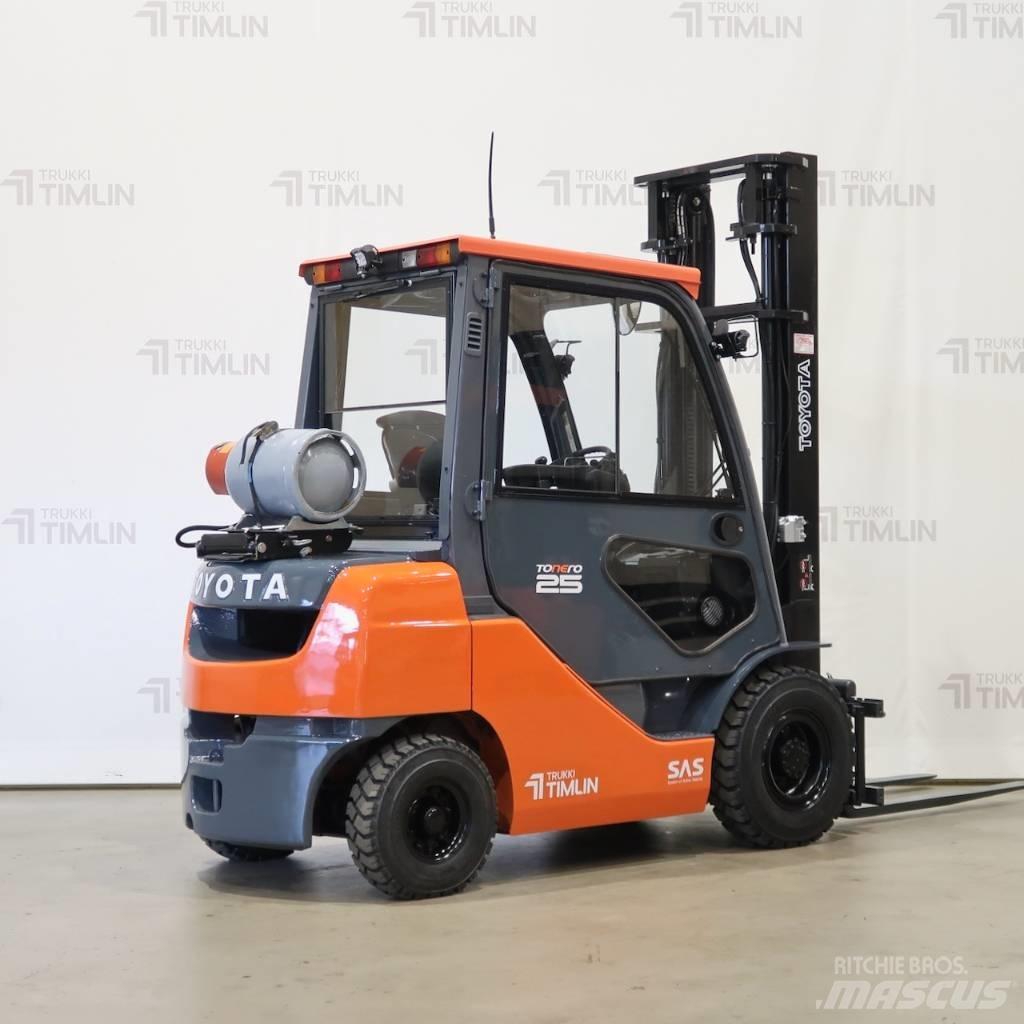 Toyota 02-8FGF25 Plinski viljuškari