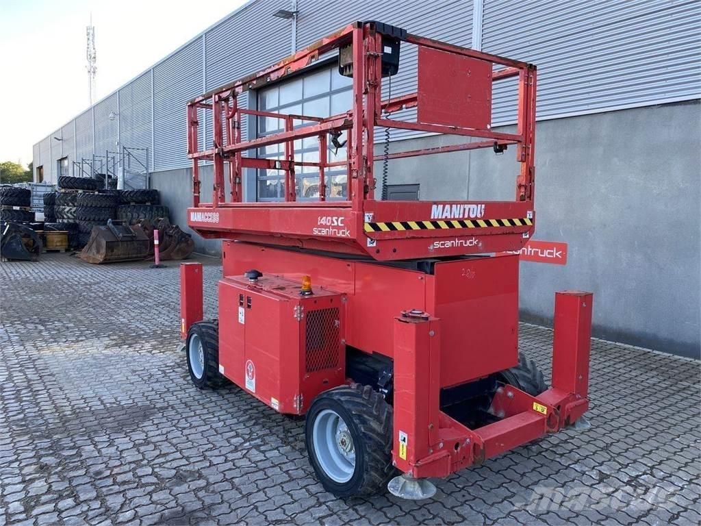 Manitou 140SC Makazaste platforme