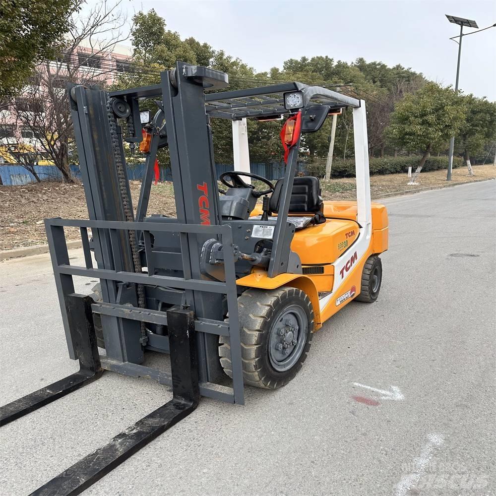 TCM FD30ZT Dizelski viljuškari