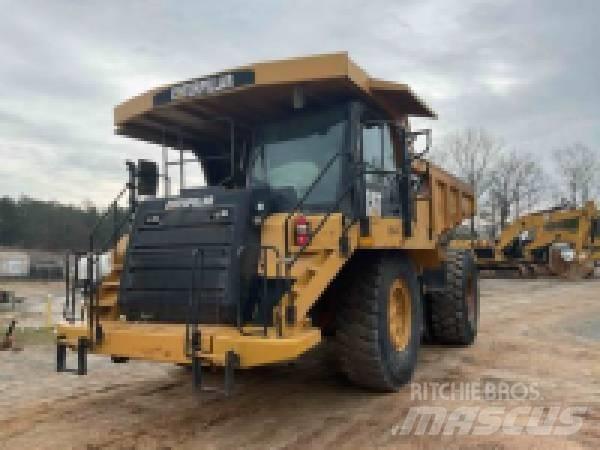CAT 773 F Zglobni damperi