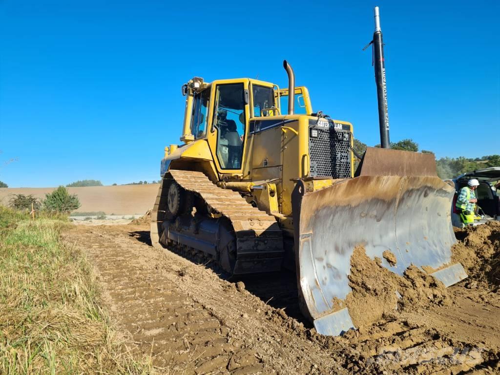 CAT D 6 N XL Buldožeri guseničari