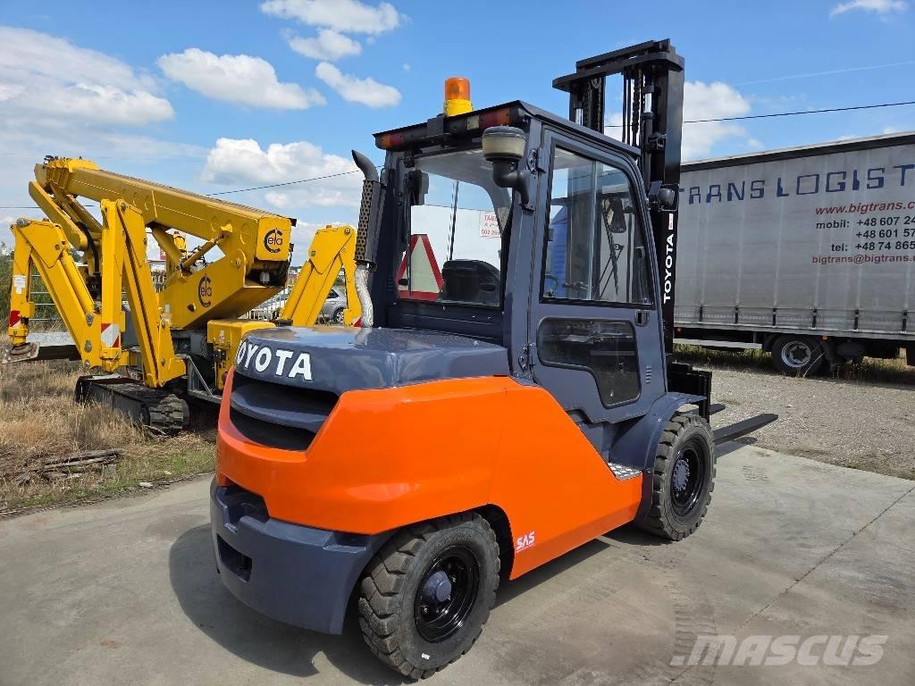 Toyota 40-8FD50N Dizelski viljuškari
