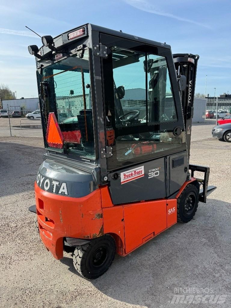 Toyota 8FBMKT30 Električni viljuškari