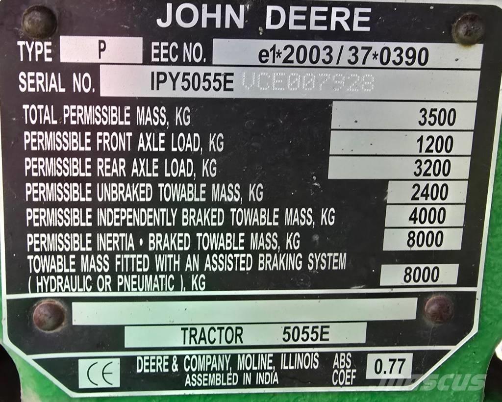 John Deere 5055 E Traktori