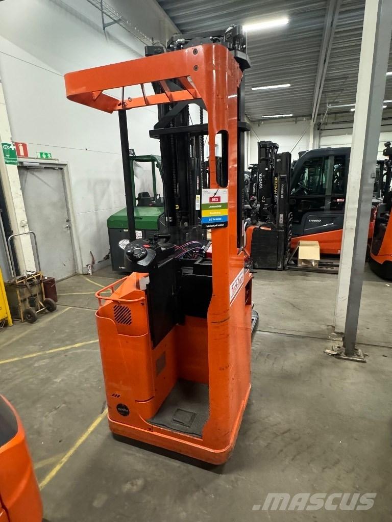 Toyota SSE160 Samopogonski ručni viljuškari