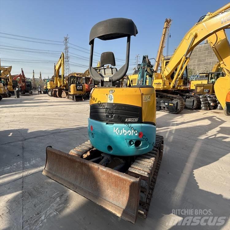 Kubota 30 Bageri guseničari