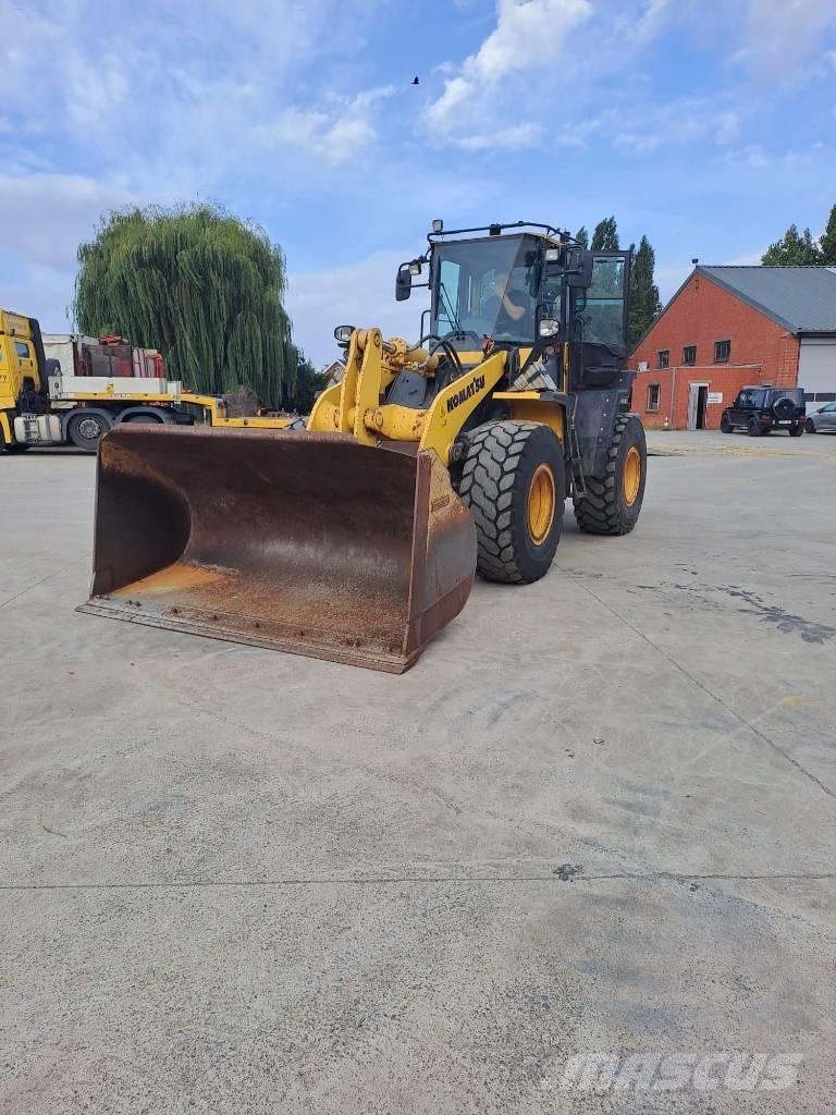 Komatsu WA 320-6 Utovarivači na točkove