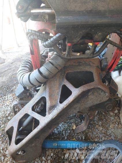 Komatsu C123 Glave za kombajne