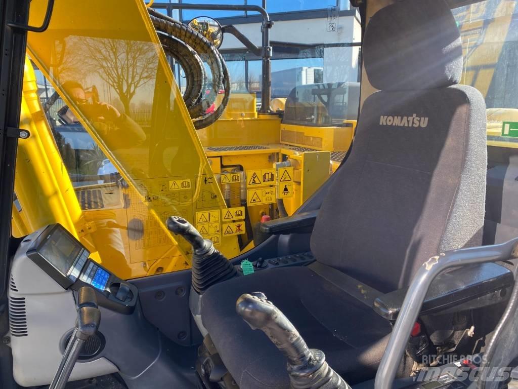 Komatsu PC 138 US-11 Bageri guseničari