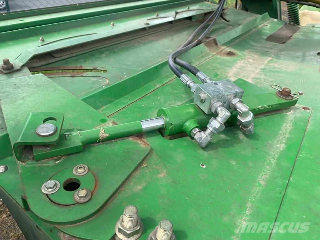 John Deere 730 Kosilice sa postoljem za vuču