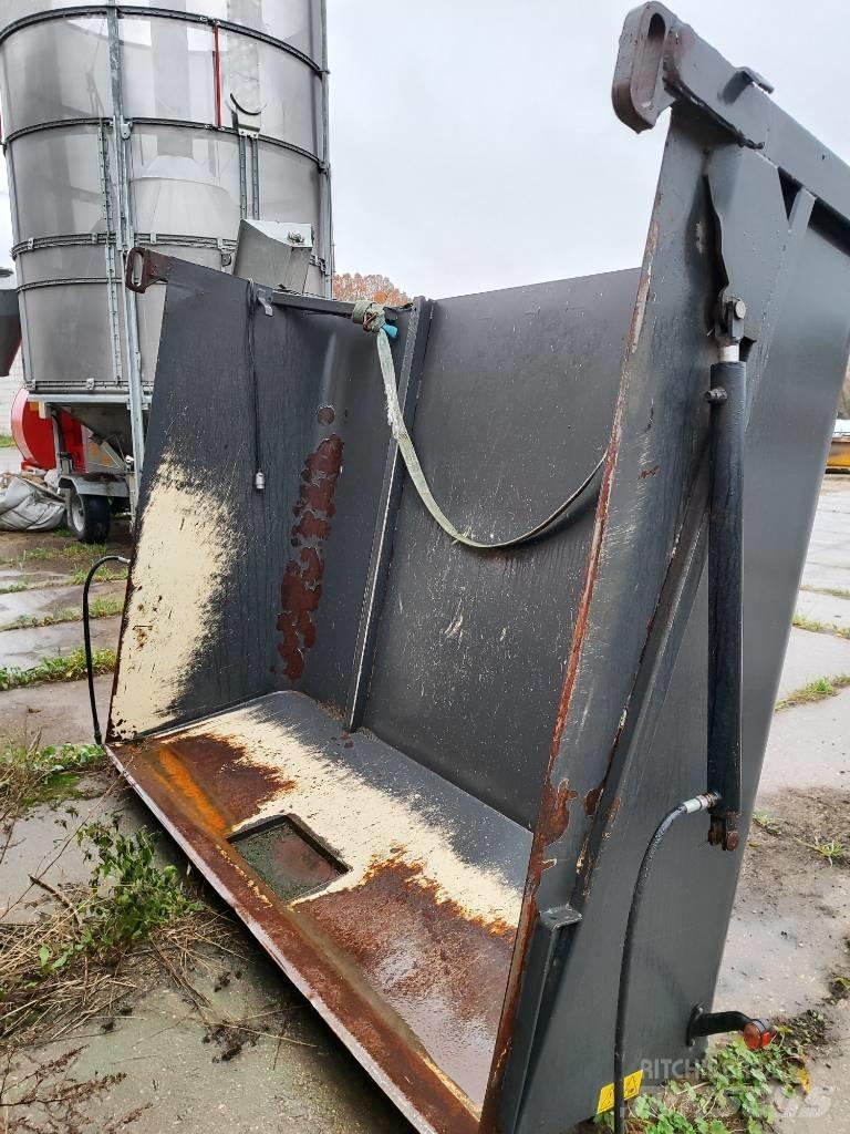 Fliegl ASW271 GIGANT Rasturači đubriva