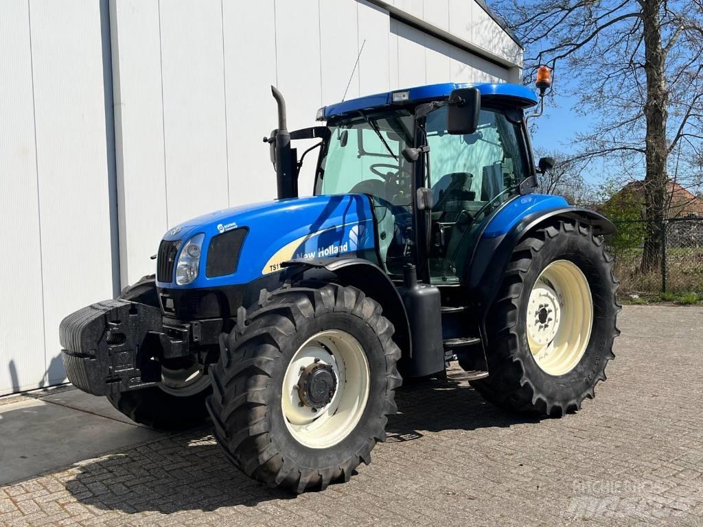 New Holland TS 115 A Traktori