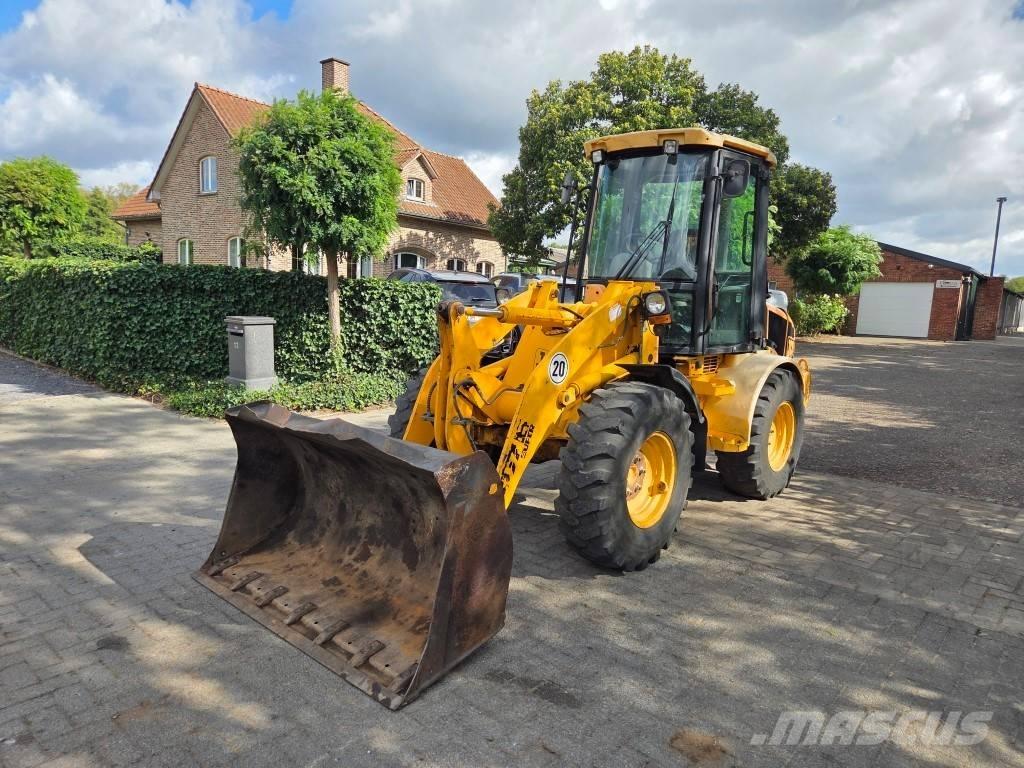 JCB 407B Super Višenamenski utovarivači