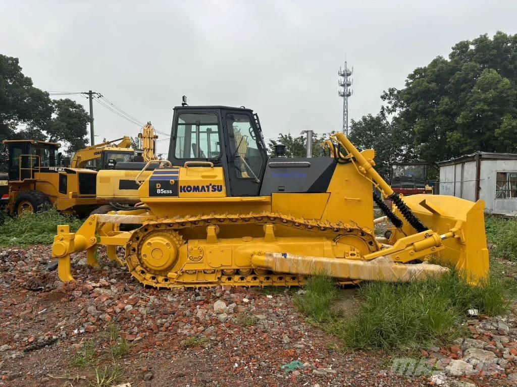 Komatsu D 85 E-12 Buldožeri guseničari