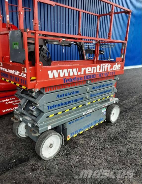 SkyJack SJ III 3219 Makazaste platforme