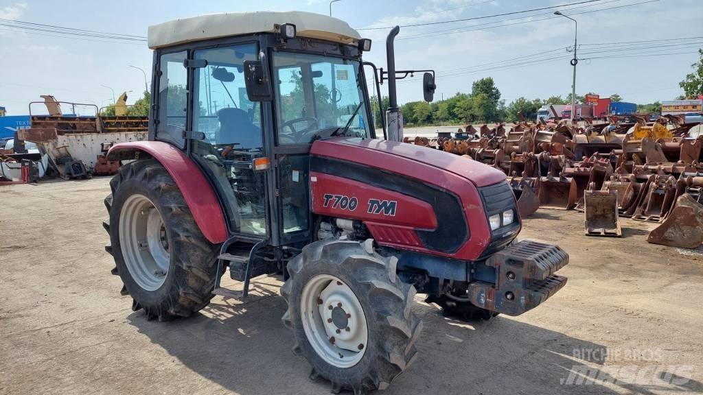 TYM T700 Traktori