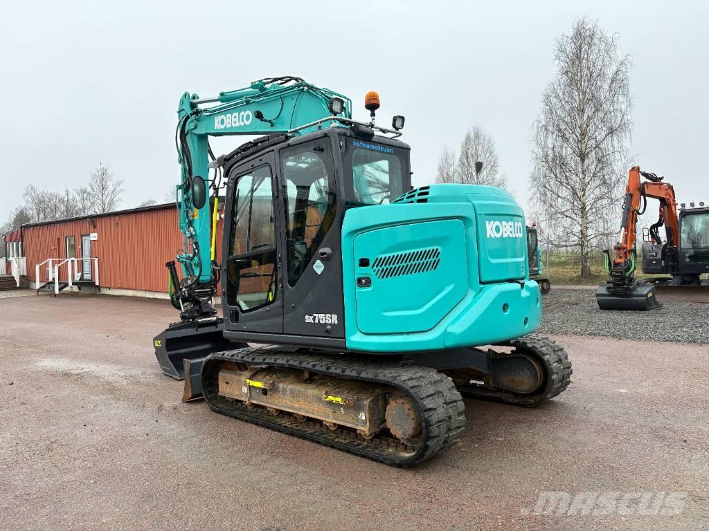 Kobelco SK75SR-7 Midi bageri 7t – 12t