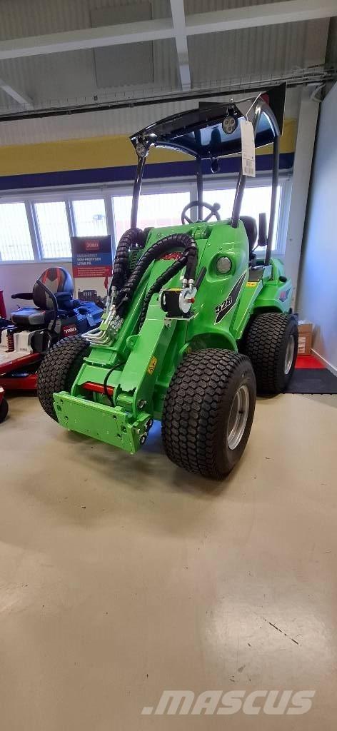 Avant 528 Višenamenski utovarivači