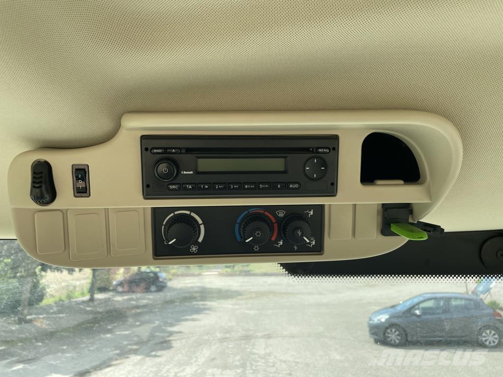 John Deere 6210R Traktori