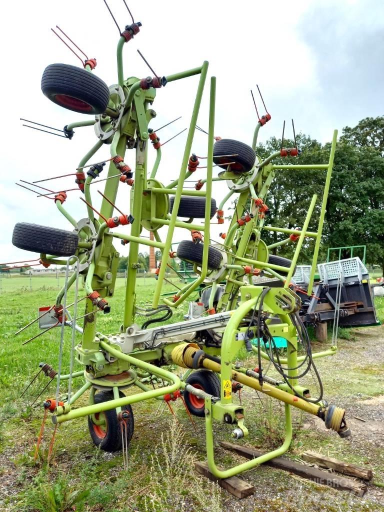 CLAAS Volto 870 Okretači i sakupljači sena