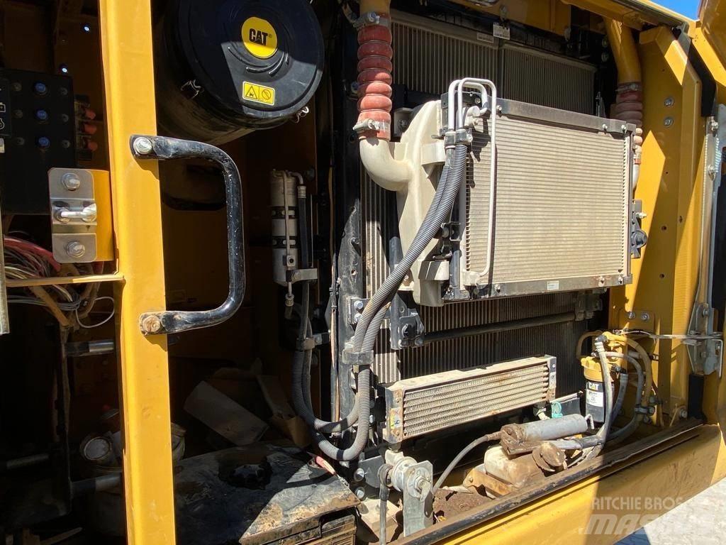 CAT 323 E Bageri guseničari