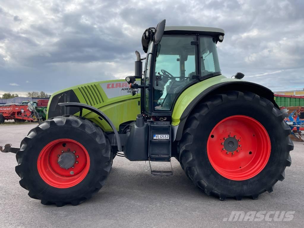 CLAAS Axion 850 Traktori