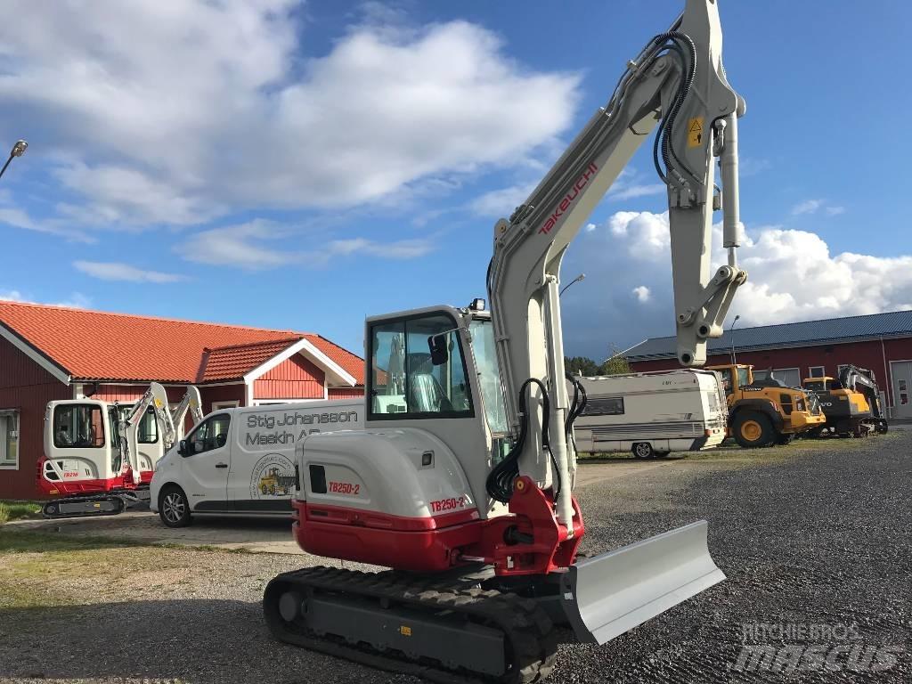 Takeuchi TB250-2 Mini bageri < 7t