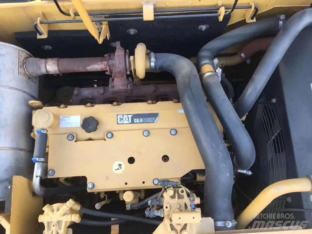 CAT 323 Bageri guseničari