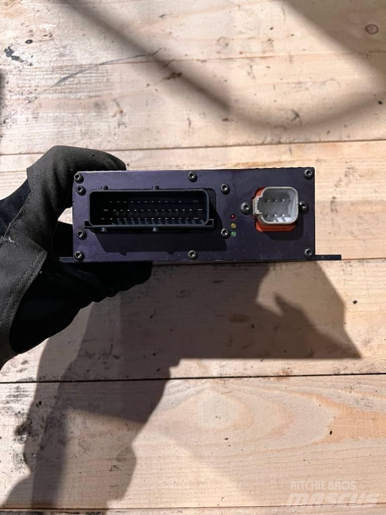 Valmet 5033472 Elektronika