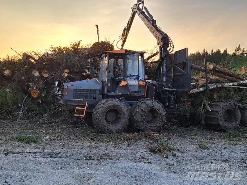Valmet 860 Forvarderi