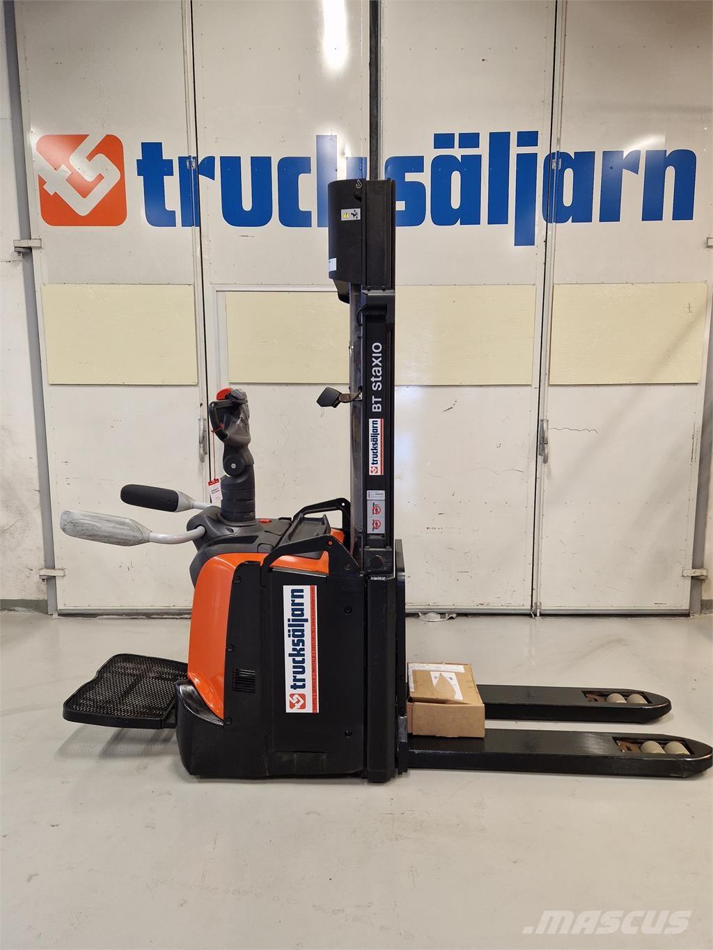 Toyota SPE120L Samopogonski ručni viljuškari