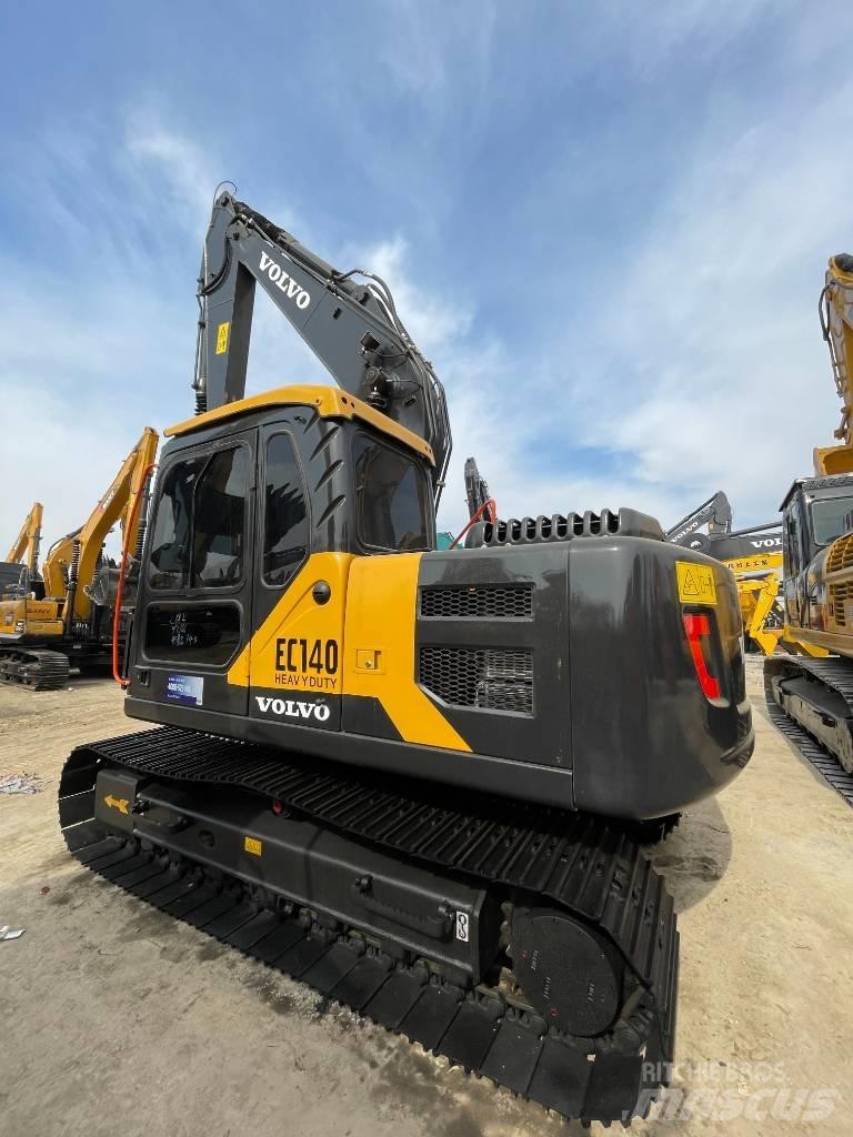 Volvo EC 140 Midi bageri 7t – 12t