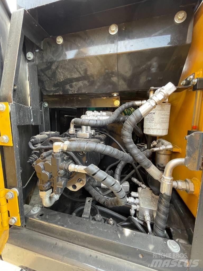 Volvo EC 140 Midi bageri 7t – 12t
