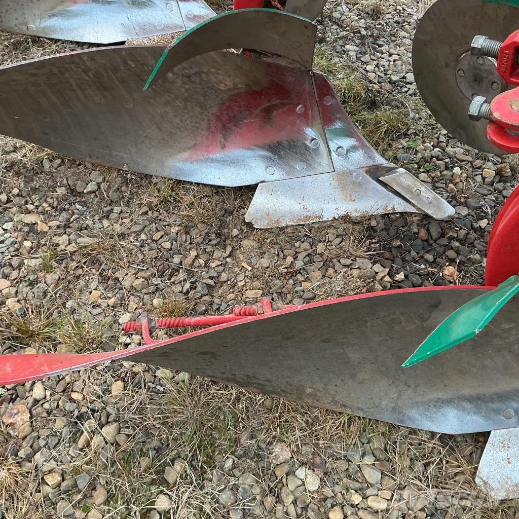 Kverneland ES85 Plugovi obrtači