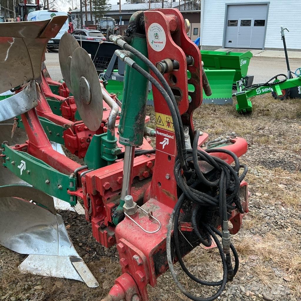 Kverneland ES85 Plugovi obrtači