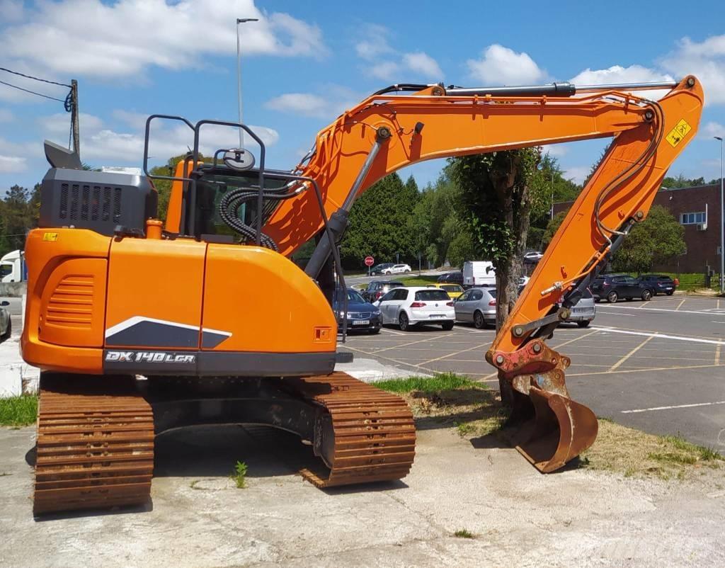 Doosan DX140LCR-7 Bageri guseničari