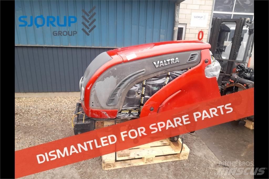 Valtra N142 Traktori