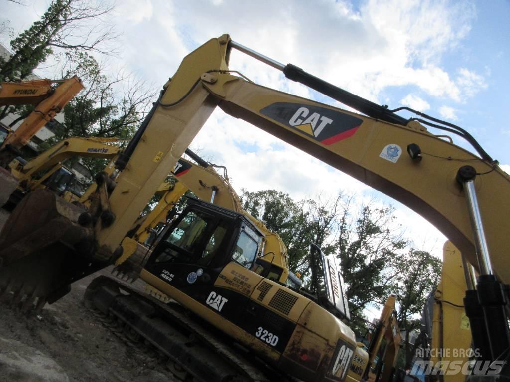 CAT 326 Bageri guseničari