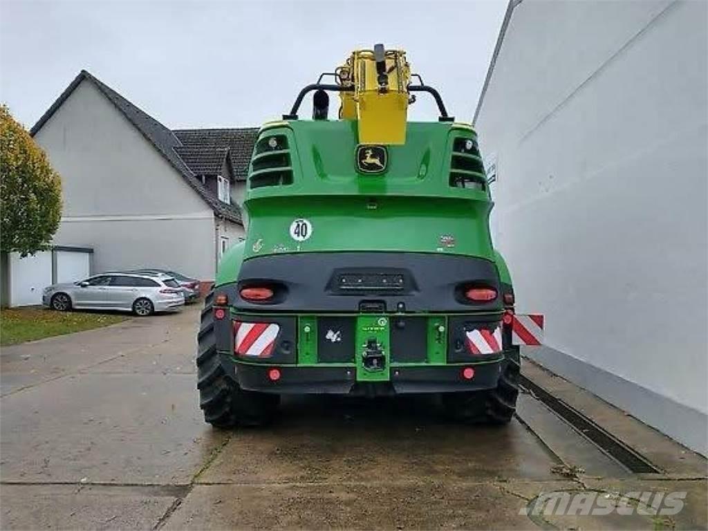 John Deere 8600 Mašine za stočnu hranu sa sopstvenim pogonom