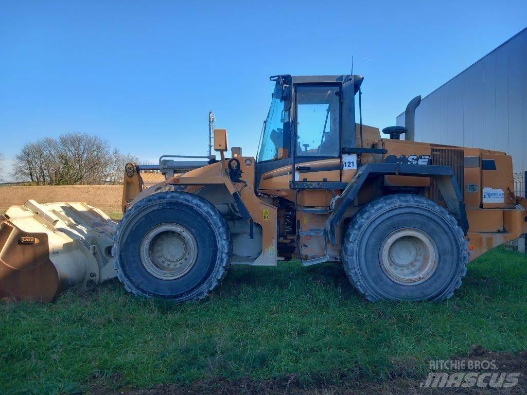 CASE 821 C Utovarivači na točkove