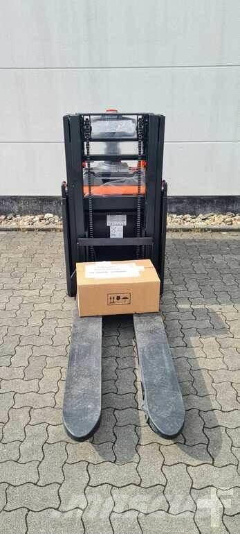 Toyota BT SPE200D Ručni električni viljuškar