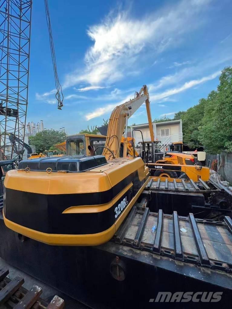 CAT 320 B L Bageri guseničari