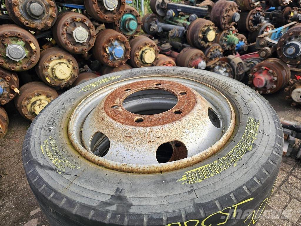 Bridgestone R 168 Kamioni sa otvorenim sandukom