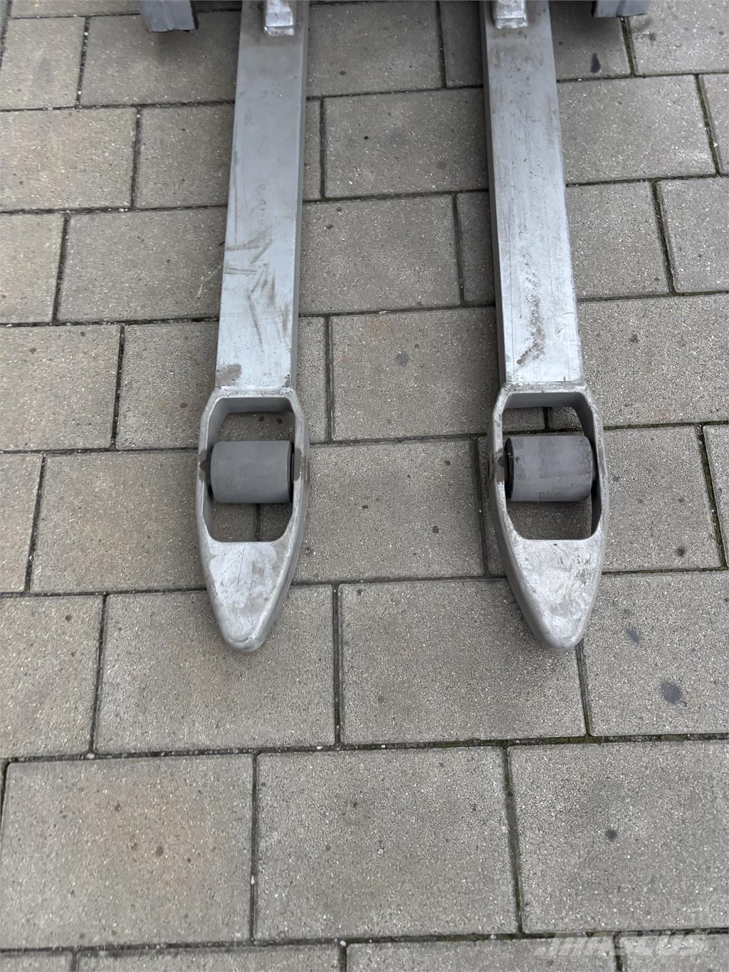 Still EXV 10 Samopogonski ručni viljuškari