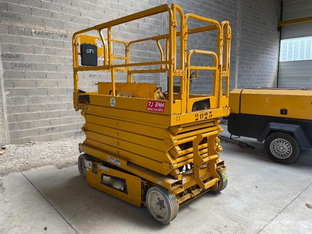 JLG 3246 ** A REPARER** Makazaste platforme