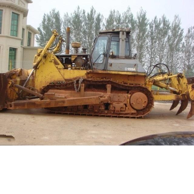 Komatsu d155a-2 Buldožeri guseničari