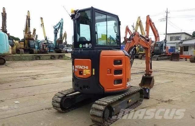 Hitachi 30 Bageri guseničari