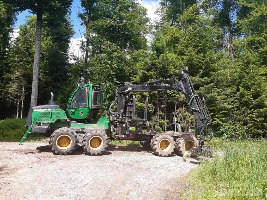 John Deere 1110G Forvarderi